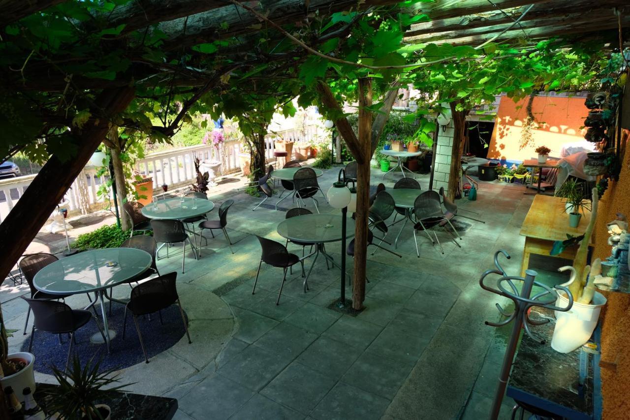 Hotel-Restaurant Don Pepe Kleinlutzel 外观 照片